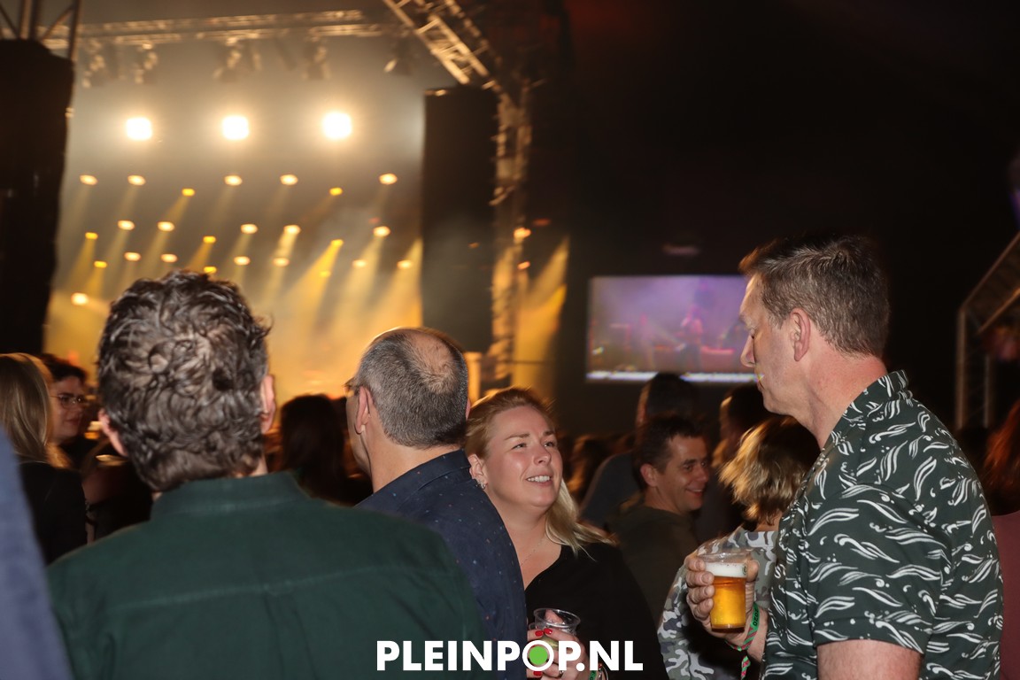 V R I J D A G     (47)